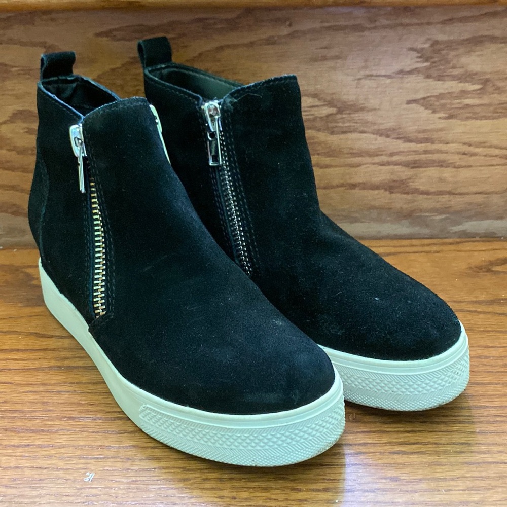 Steve Madden Women’s Wedge Sneaker